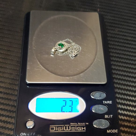 16 Inch 925 Sterling Silver Green Glass Heart Tarnished Necklace - Picture 7 of 7